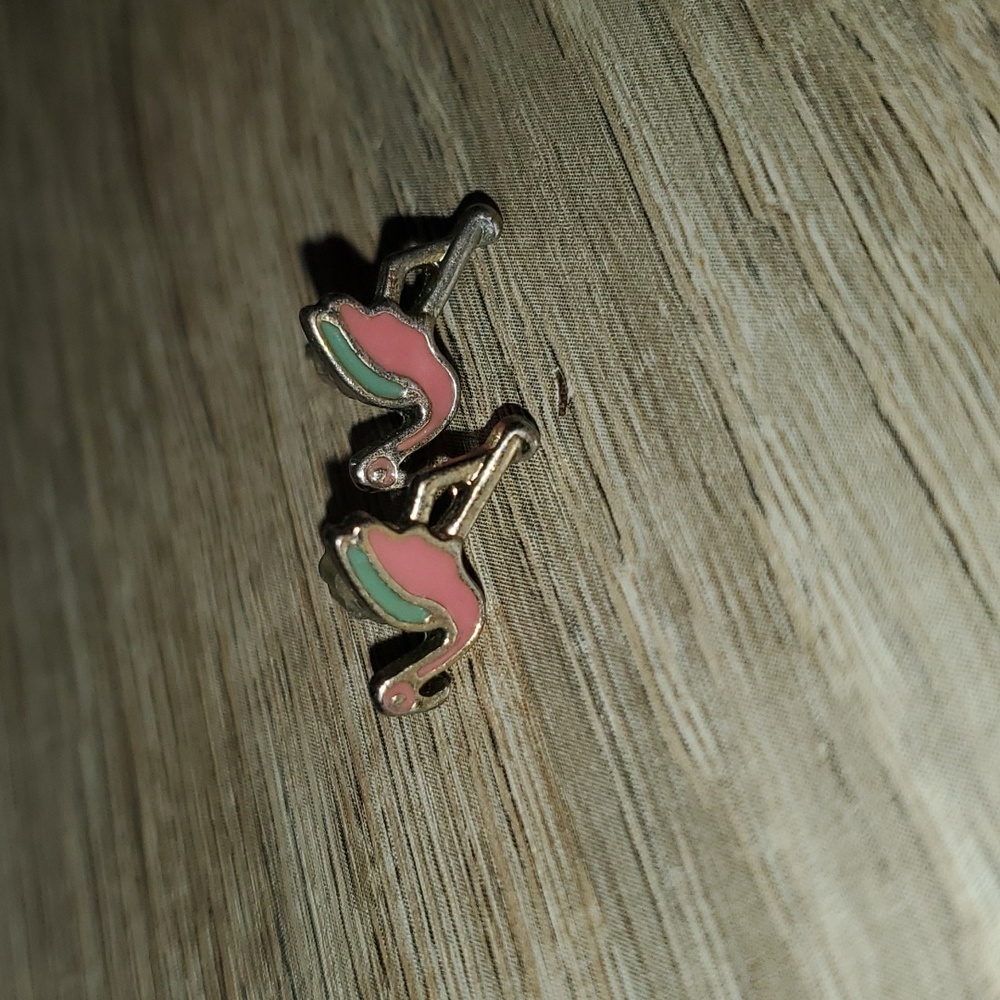 Flamingo earrings - Picture 3 of 4